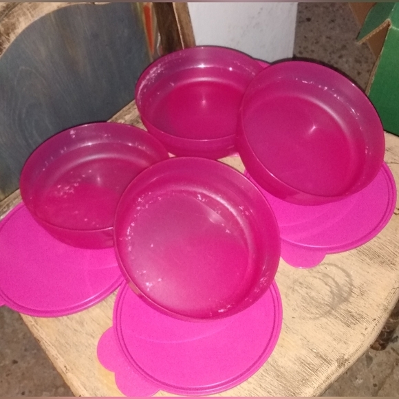 Tupperware - Picture 2 of 5